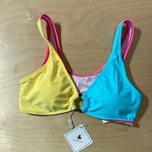Kamoni Swim Bikini Top Size Medium (II)